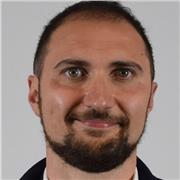 Dal campo professionale alla cattedra, pronto ad assistere chiunque voglia capire come funzionano i numeri in contabilità.